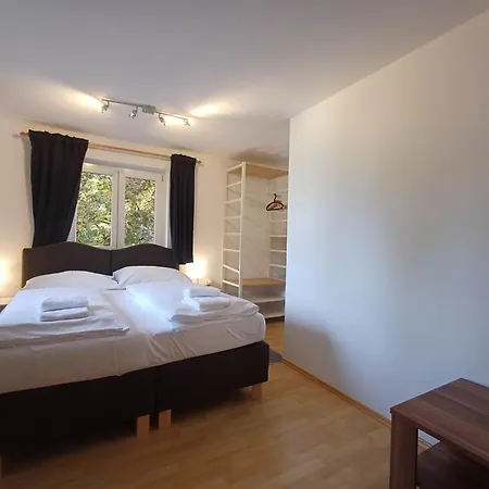 The Steinbock With Garden And Bbq Zell am See