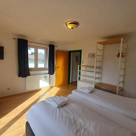 בית נופש The Steinbock With Garden And Bbq צל-אם-זי